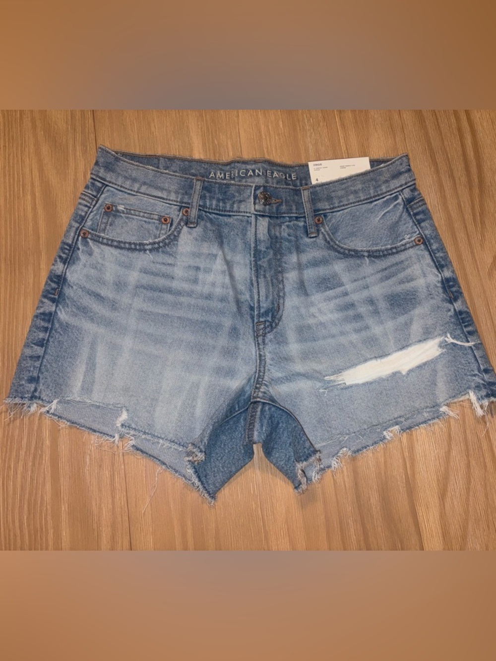 American Eagle High Rise Distressed Denim Shorts Light Wash Size 4